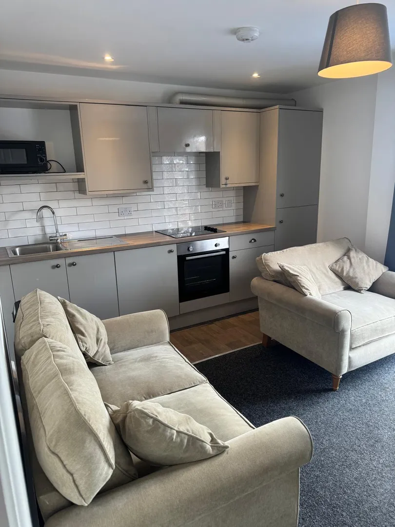Ensuite // High Street // 1 Bed Apartment // JULY 2026 - Image 1